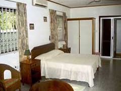 Augerine Guest House 博瓦隆 外观 照片